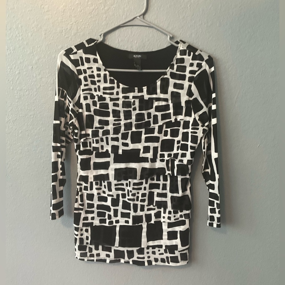 Women Alfani Half Sleeve Geometry Print Top Size Petite Medium